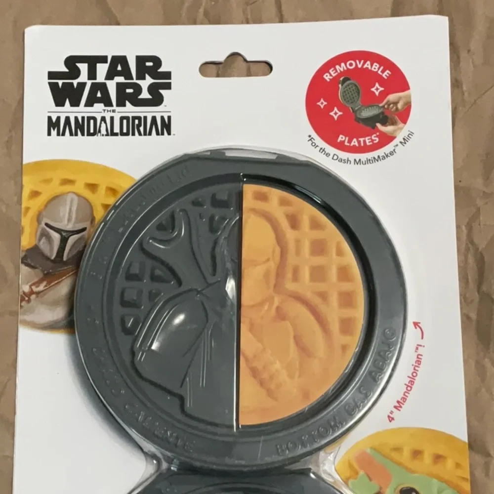 Dash Star Wars The Mandalorian MultiMaker Removable Mini Waffle Plates set new